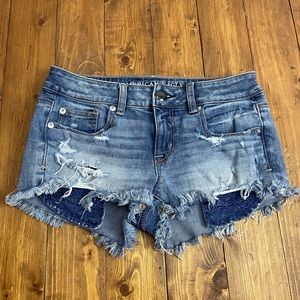 American Eagle Outfitters AEO Shortie Distressed denim shorts size 4